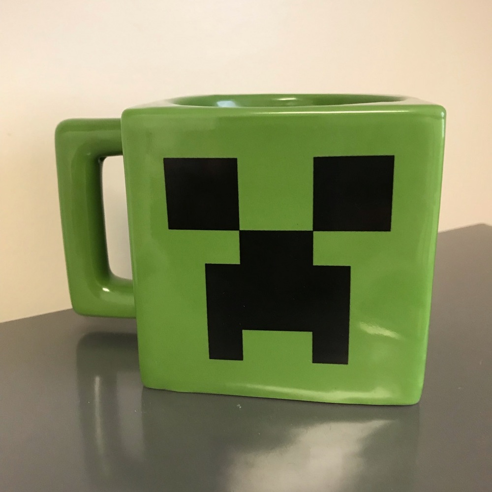 Majang Jinx (2013) Minecraft Video game coffee mug creeper